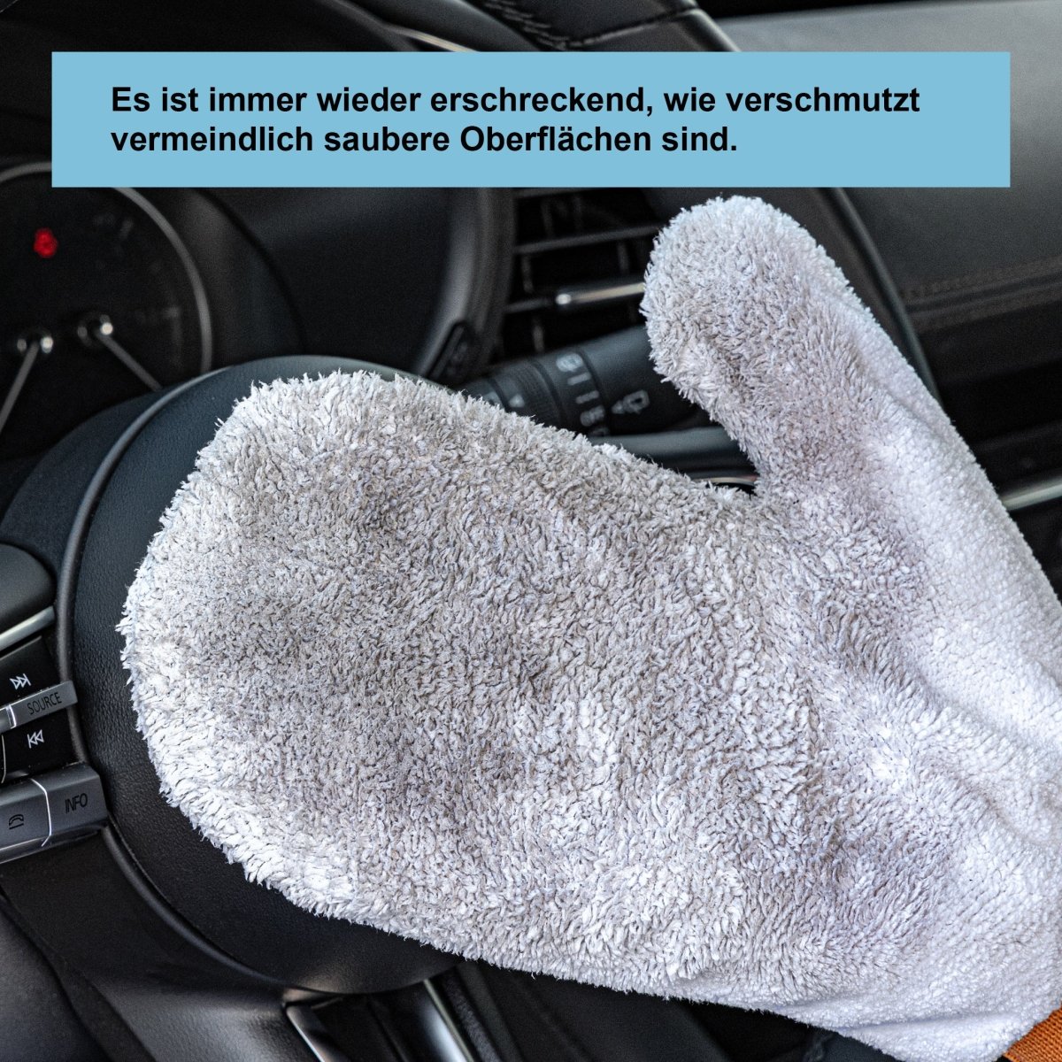 CLEANEXTREME Cockpitreiniger Mikrobiologisch Allergiker - 500 ml + Mikrofaser - Reinigungshandschuh Innenraum entfernt Schmutz, Staub, Fette, leichte Öle, Kosmetik - Rückstände, klebrige Getränkerückstände, Lebensmittelreste, Tierschmutz umv. - CLEANEXTREME