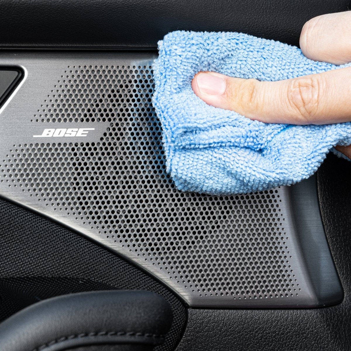 Cockpitreiniger Mikrobiologisch Duft Zitrone - 500 ml - entfernt Staub, Fette, leichte Öle, Kosmetik - Rückstände, klebrige Getränkerückstände, Lebensmittelreste, hartnäckige Flecken von Milch - Produkten, Tierschmutz umv. - CLEANEXTREME