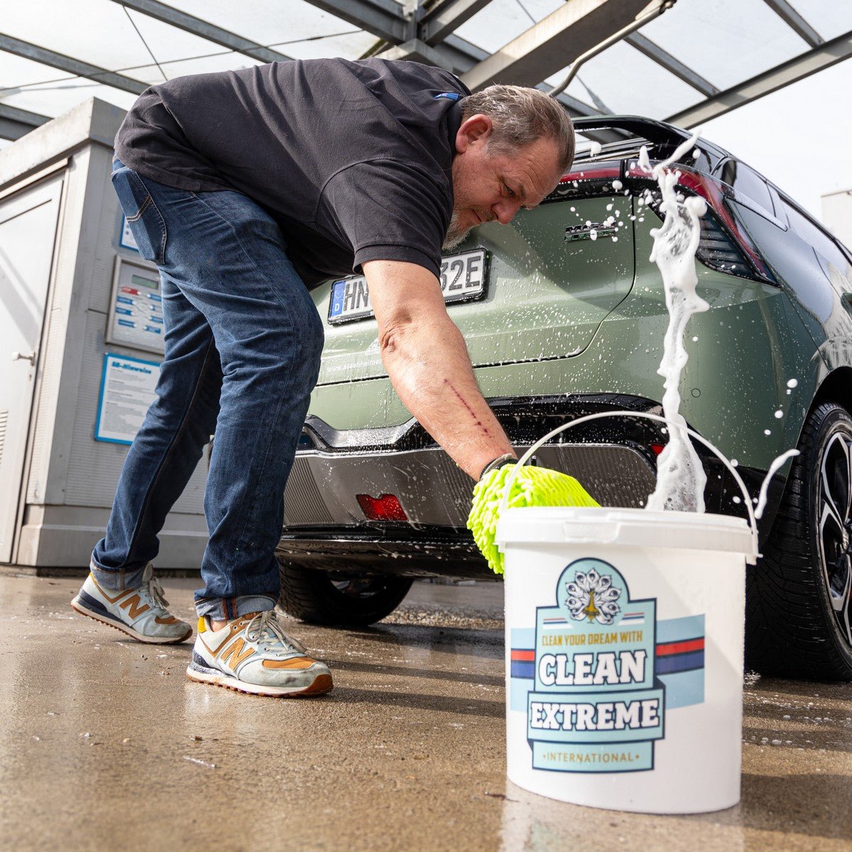 CLEANEXTREME Mattlack Auto - Shampoo Folie & Lack - Konzentrat - 0,5 Liter + MICRO Auto - Waschhandschuh DUO - CLEANEXTREME