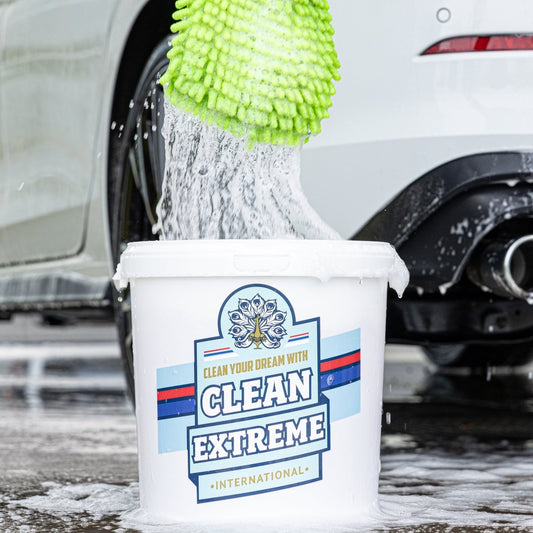 Set Autoshampoo Konzentrat mit Wachs 1 Liter reinigt effektiv einfach schnell & versiegelt Glanz - Lack Glanz - Autofolie uvm. ergiebig - Glanz - Boost - schmutz - & wasserabstoßend+ Mikrofaser - Waschhandschuh - CLEANEXTREME