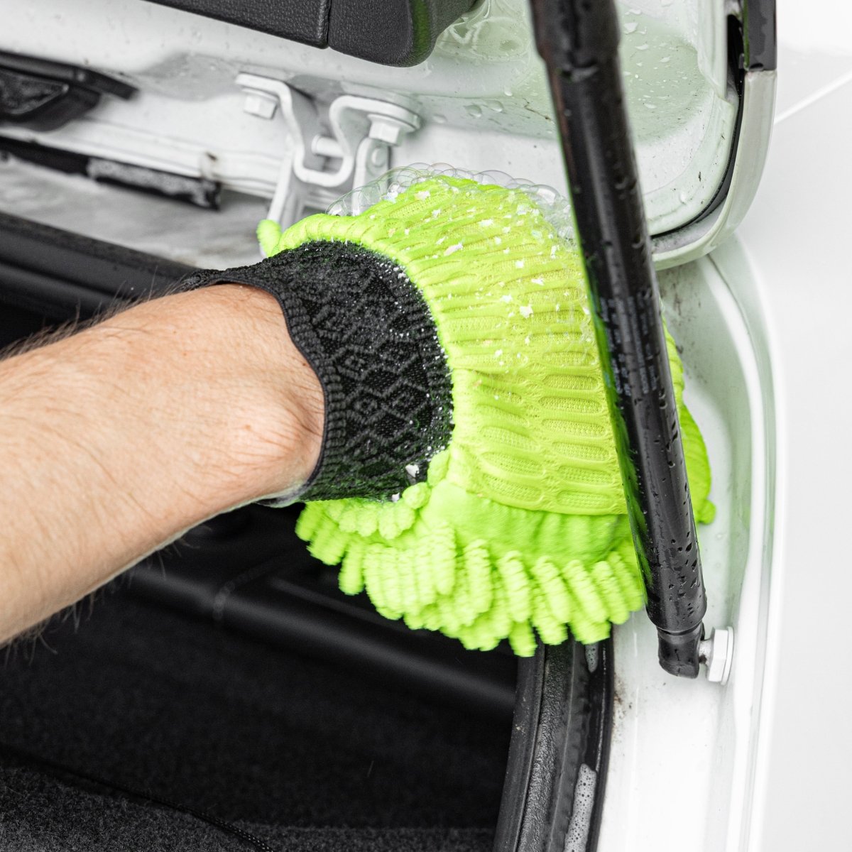 Set Autoshampoo Konzentrat mit Wachs 1 Liter reinigt effektiv einfach schnell & versiegelt Glanz - Lack Glanz - Autofolie uvm. ergiebig - Glanz - Boost - schmutz - & wasserabstoßend+ Mikrofaser - Waschhandschuh - CLEANEXTREME