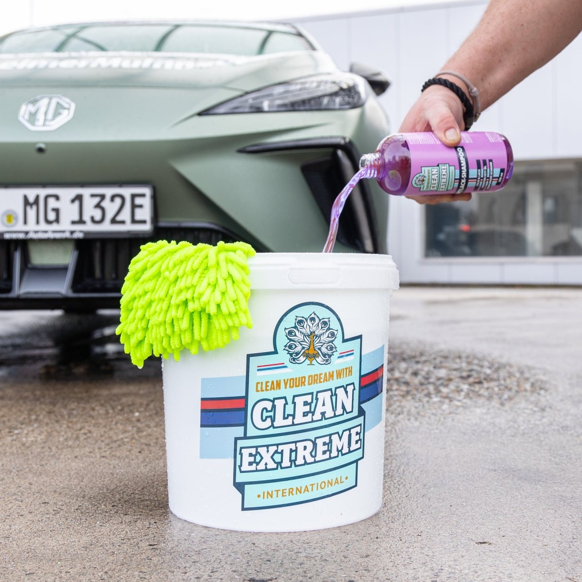 Auto-Wasch-Set Base Matt Folie & Lack inkl. Wasch-Eimer mit Deckel - CLEANEXTREME